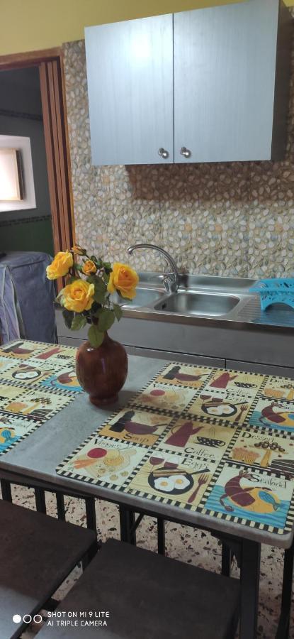 La Casa Di Mimi' Apartment เชฟาลู ภายนอก รูปภาพ