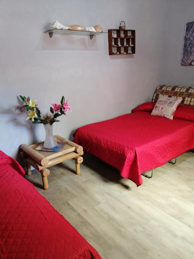 La Casa Di Mimi' Apartment เชฟาลู ภายนอก รูปภาพ