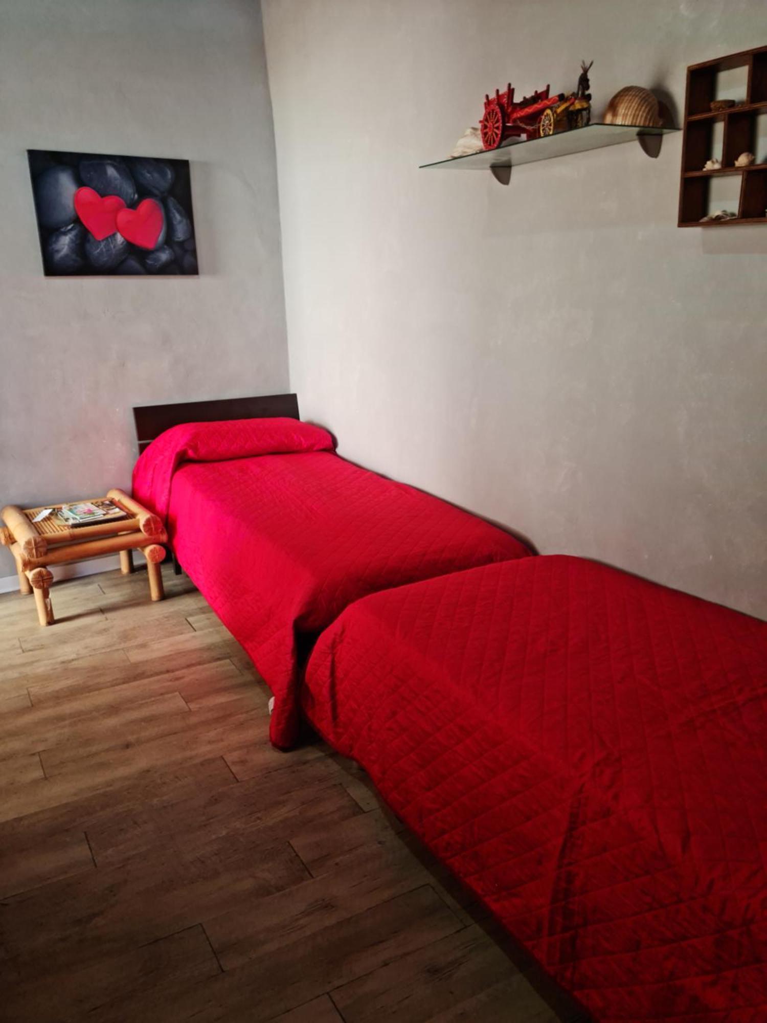 La Casa Di Mimi' Apartment เชฟาลู ภายนอก รูปภาพ