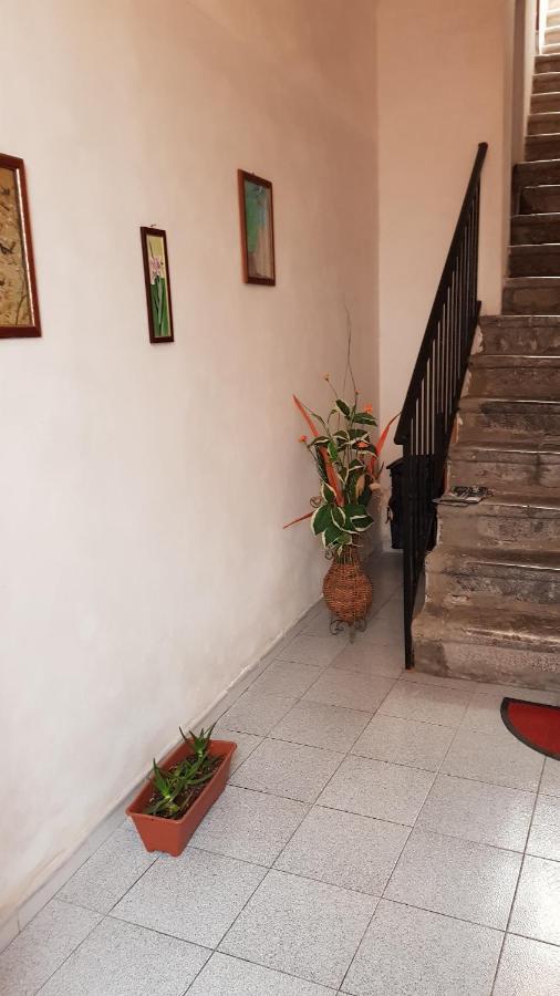 La Casa Di Mimi' Apartment เชฟาลู ภายนอก รูปภาพ